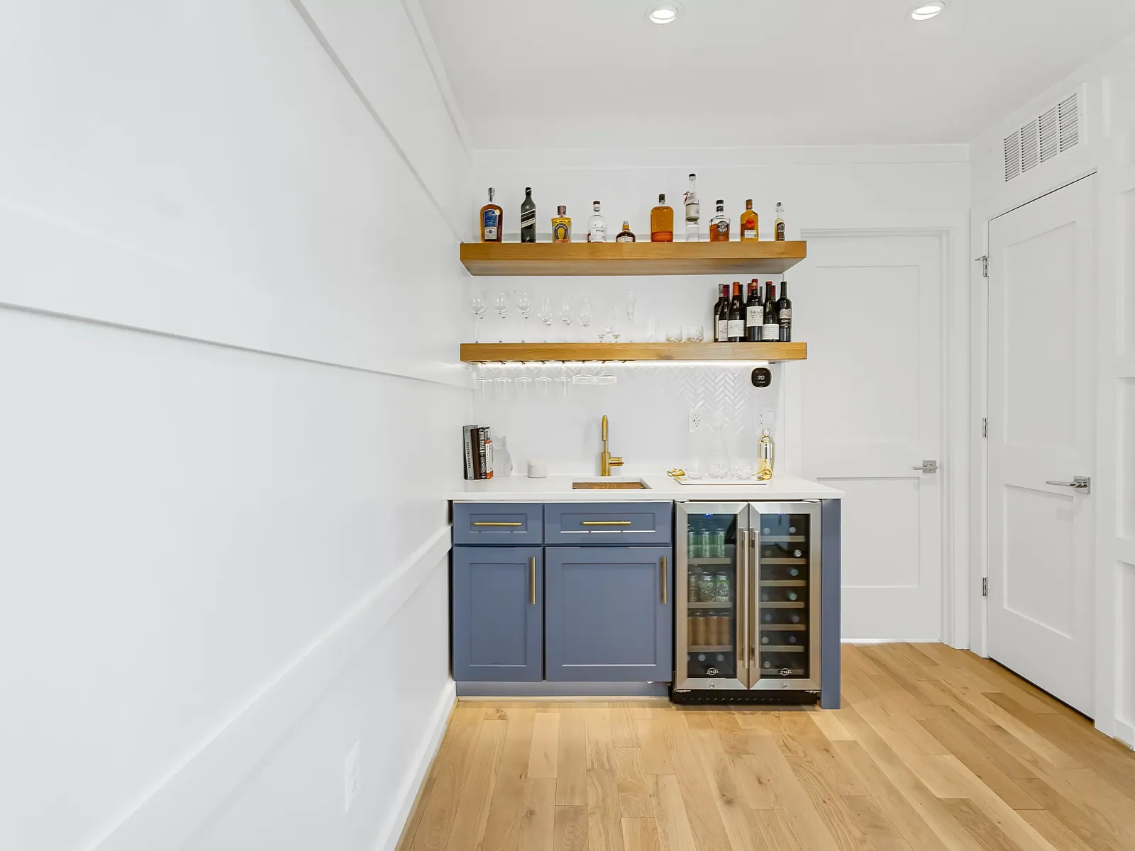 Custom Wet Bar – Shaw, DC, after (1 of 2)
