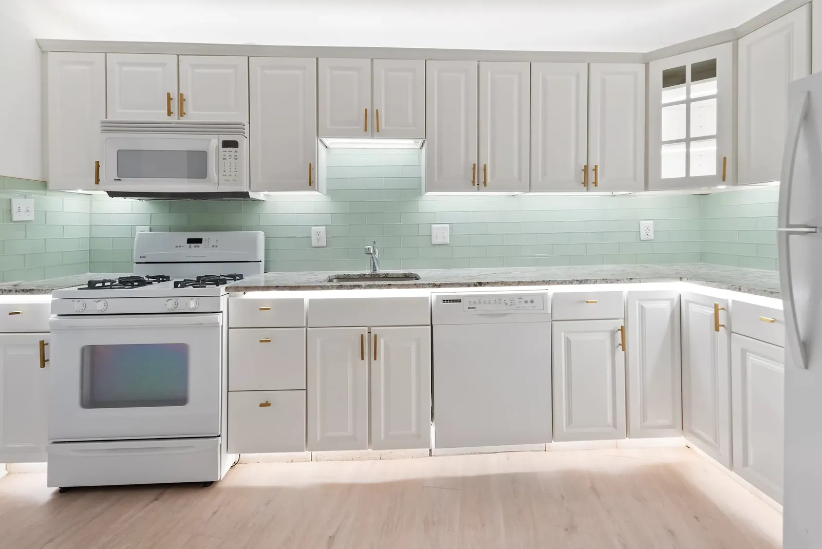 Full Condo Remodel – Friendship Heights, DC, after (1 of 2)