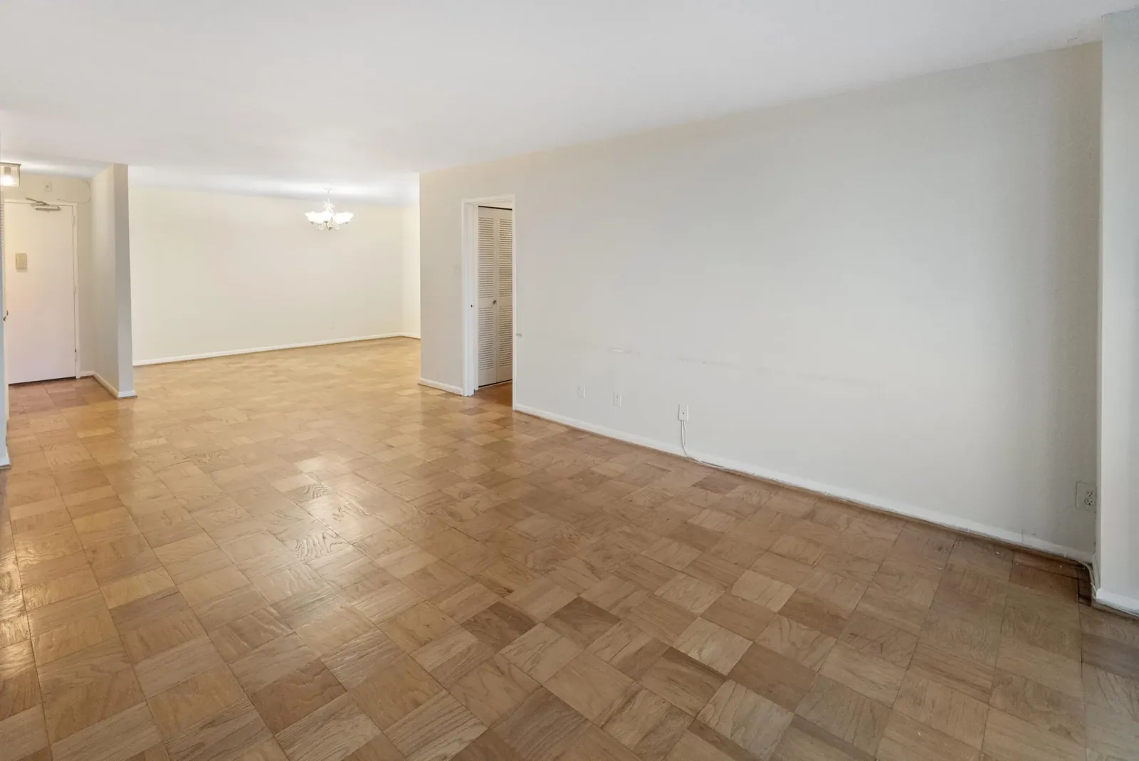 Full Condo Remodel – River Road, Bethesda, before (3 of 12)